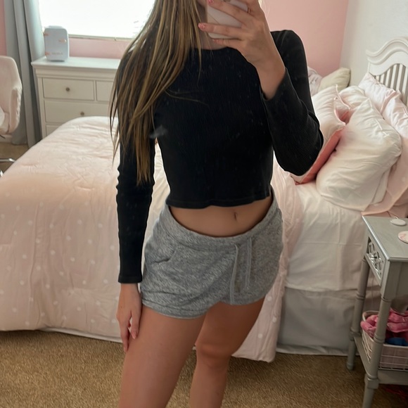 Brandy Melville Tops - brandy melville black long sleeve ribbed